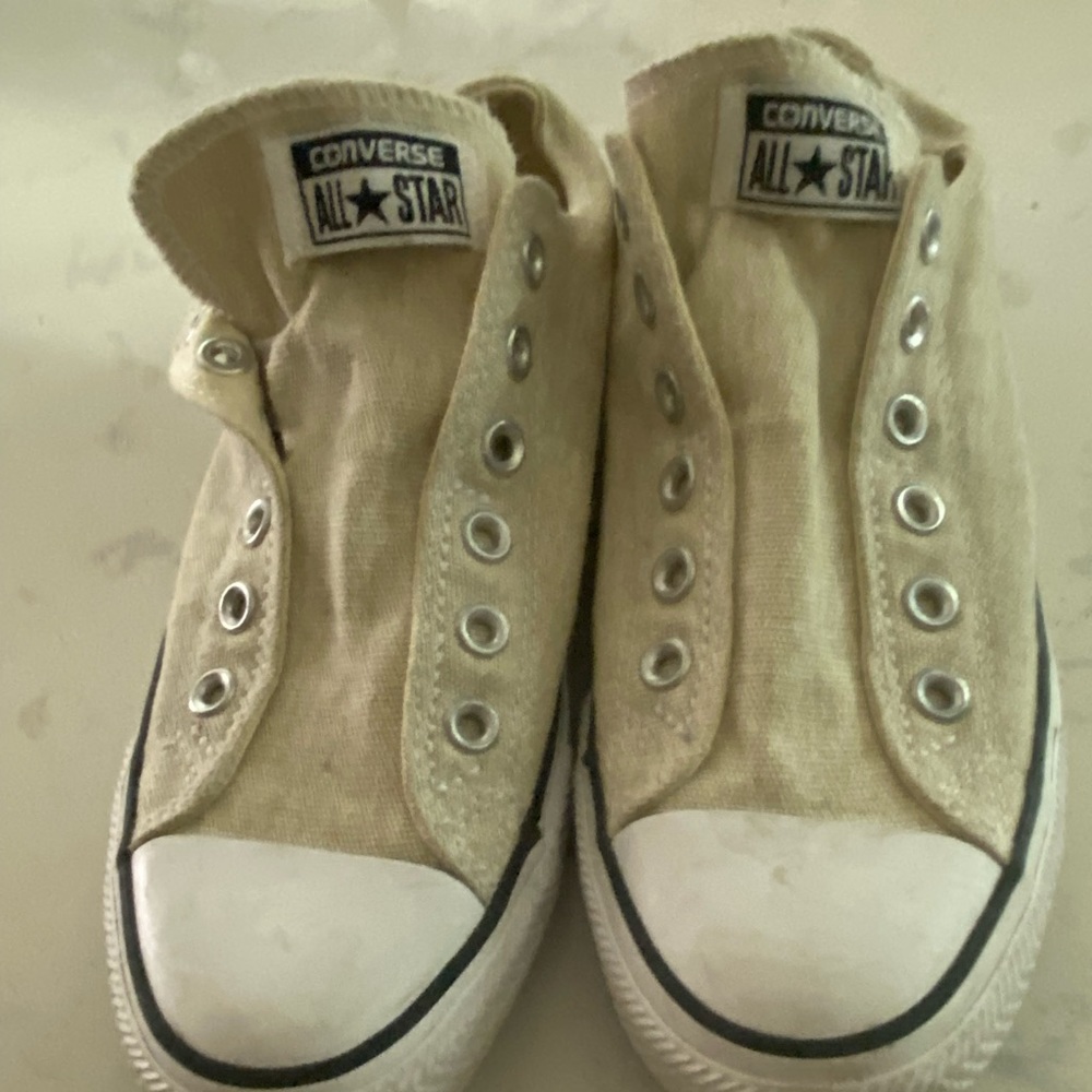 Converse all star tennis shoes